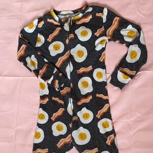 Old Navy Bacon & Eggs Printed One Piece PJs - Unisex Size 4T